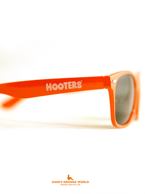 0527HOOTERSのオレンジサングラス3.jpg