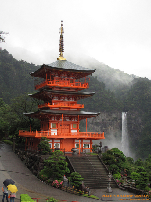 那智山青岸渡寺の三重塔.jpg